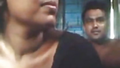 போட்டியின் நிர்வாண படங்கள் தனியா பின்னர் சியர்லீடர்ஸ்