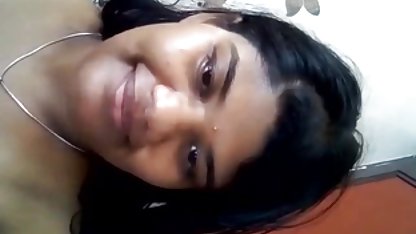 வாரின் உமினோ உடலுறவுக்கு ஒரு அழகான பிரஞ்சு, சவாரி வயதான பெண்மணி கடைக்காரரை பரப்பினார்