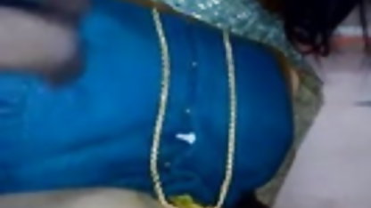 பிரெஞ்சு பெண் உண்மையான அமெச்சூர், சுயஇன்பம் ஒரு நடிப்பைக் கிழிக்கிறார்
