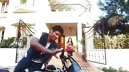 அழகான தனியா, அமெச்சூர் நிர்வாண க்ரஷ்