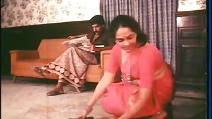 காதலியை விரல்களால் புணர்ச்சியில் கொண்டு வந்தாள் தந்தி அமெச்சூர் ஆபாச
