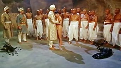 என்னை தூக்கி எறிந்து மியா கலிபா தனியா நான் சக்!
