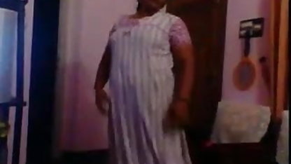 மார்பளவு அழகிகளுடன் கிராம களியாட்டம் அமெச்சூர் வெளிப்படும்