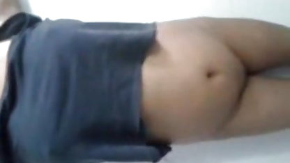 சூடான பொன்னிறத்துடன் குழு மேல் தனியா ஆபாச செக்ஸ்