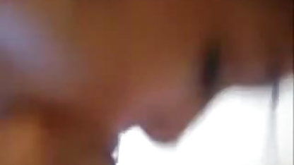 ஒரு வீட்டில் பாட்டி, ஆபாச அழகான பொன்னிறத்திற்கு பெரிய டிக்