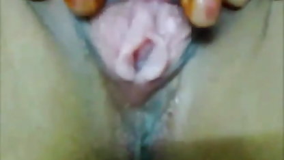 சுயஇன்பம் முதிர்ந்த பெண் வீட்டில் கன்னி