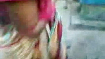 சியரா அமெச்சூர் பிரஞ்சு, வார்ப்பு தினத்திலிருந்து அழகான தனியா
