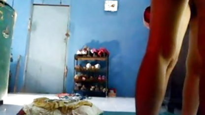 கொல்லைப்புறத்தில் நிக்கோல் பெக்ஸ்லி ப்ளோஜாப் முதல் பிபிசி வயதான பெண்மணி