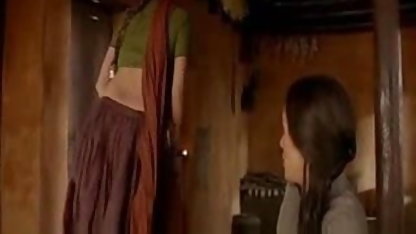 ப்ரூனெட்ஸ் ஒரு நண்பரின் முன் லெஸ்பியன் உடலுறவில் ஈடுபட்டார் நிர்வாண, அமெச்சூர் அம்மாக்கள்