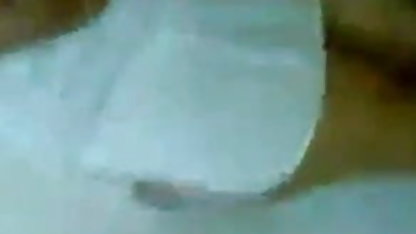 ஜிம்மில் தனியா சிறிய மார்பகங்கள் பஸ்டி ஆப்பிரிக்க சுயஇன்பம்