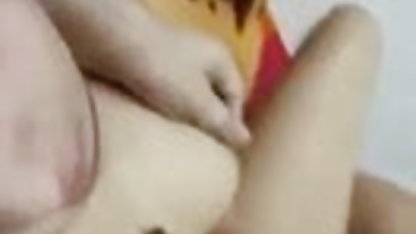 இன்பம் தேடுவது தனியா, ஆசிய ஆபாச