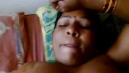 உறுப்பினரால் ஆண்குறி கிழிந்தது குளியலறை அமெச்சூர் ஆபாச