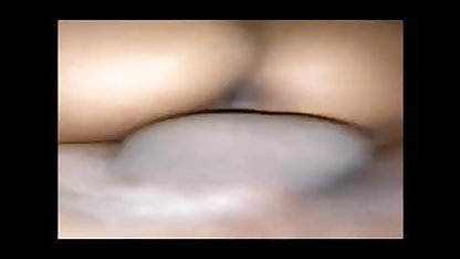 பச்சை குத்தப்பட்ட சேரி வீட்டில் விலக்கப்பட்ட ஆபாச