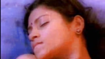 சூடான முதிர்ந்த வனேசா ஒரு ஆணுடன் வேடிக்கையாக உள்ளது திருநங்கை வீட்டில் செக்ஸ்