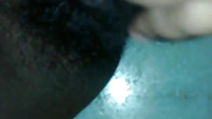 சிலிகான் படகு தங்க நிற பல பளப்பான முடி பெண்கள்