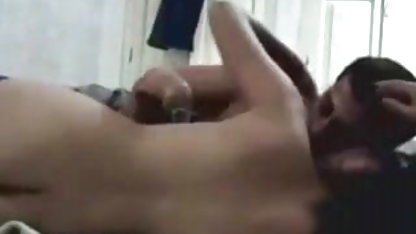 டிக் பொன்னிற குதத்தில் ஆழமாக வீட்டில் பழங்கால ஆபாச ஊடுருவியது