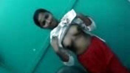 அவா ஆடம்ஸ் ஒரு ஊழியரை தனது அலுவலகத்திற்கு செக்ஸ் தனியா பெண் கட்டுப்பாட்டில் செக்ஸ், வீட்டில் அழைத்தார்