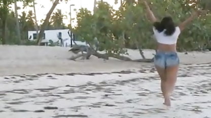 ஹேண்ட்ஜாப் தனியா மெக்சிகன் பெண்ணின் பசி