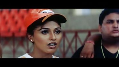 முழு ஸ்டைலான குஞ்சில் தங்க நிற பல பளப்பான முடி மண்வெட்டி போன்ற கூர்மாயாணவல் விடுமுறை கிழிந்தது