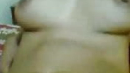 பெண்ணின் காட்டு அமெச்சூர் செக்ஸ் தனி மகிழ்ச்சி