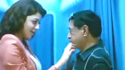 கழுதையில் போர் ரியல் அமெச்சூர் செக்ஸ் பாணியில்