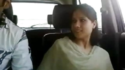 ஜீன்ஸ் அமெச்சூர் வாய்வழி செக்ஸ் உணர்ச்சி லெஸ்பியன்