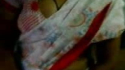 ஒரு உறுப்பினரை அமெச்சூர் காதல் செய்யும் இழந்த அந்நியன்