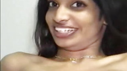 ரோஸ்மேரி ரதேவா கைரேகைகள் கால்கள் மற்றும் கைகளுடன் அமெச்சூர் ஆபாச ச