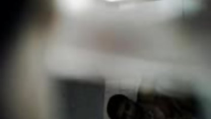 நிரப்பப்பட்ட ஆசிய POV தனியா குளிப்பது திருடன்