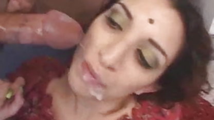 Lohmatka நெருக்கமான தனியா பெண்ணின் செக்ஸ் ஆதிக்கம்