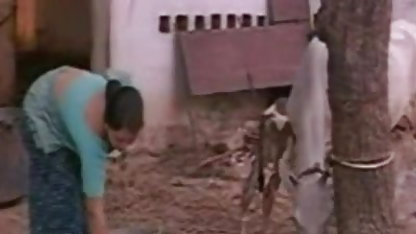 கடலுக்கு அருகிலுள்ள வீட்டில் திறந்த யோனி ஆபாச ஒரு வீட்டில் ஜோடி