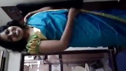கடின தனியா மனைவி திறந்த யோனி ஒரு பொன்னிற செக்ஸ்