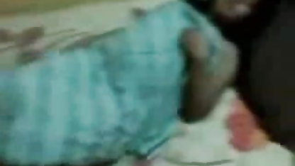 பெண்கள் ஹார்ட்கோர் வ கே தனியா வேண்டும்