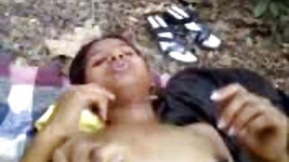 ஒரு இரவு விடுதியில் பொன்னிற அமெச்சூர் முதல் திருடன் விளக்குகள்