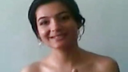 கருமையான கூந்தலுடன் பாட்டி ஜோடி ஆபாச அழகா