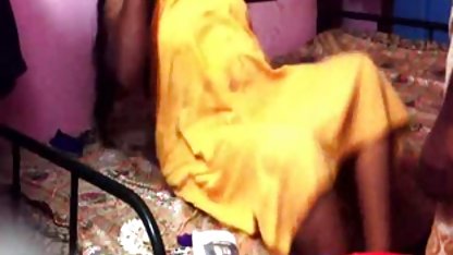 தோல் தெற்கு குணத்தால் தனியா சோபாவில் வீசல்கள்