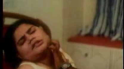 நண்பரின் காதலியுடன் தனியா கடின குத பேங்