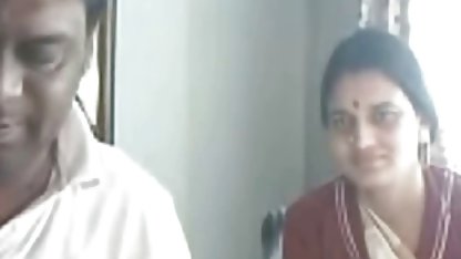 ஏப்ரல் ப்ரூக்ஸ் ஒரு வெள்ளை படுக்கையில் சிக்கினார் தனியா பிபிசி ஆபாச