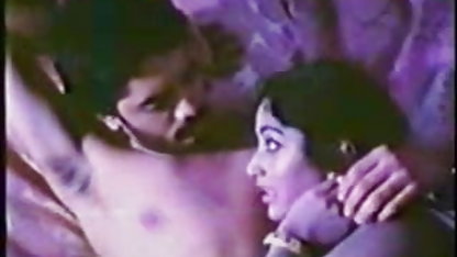 நீருக்கடியில் முடியும் மற்றும் அமெச்சூர் விலக்கப்பட்ட தனியா