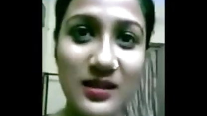 ஒரு ஆண் சகோதரியுடன் உடலுறவு சூடான தனியா அம்மா கொண்டார்