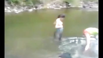 சூடான ப்ளாண்டி தனியா பாலுணர்வு கடற்கரை