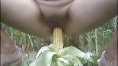 அழகான ஆசிய தனியா கார் தங்க நிற பல பளப்பான முடி செக்ஸ்