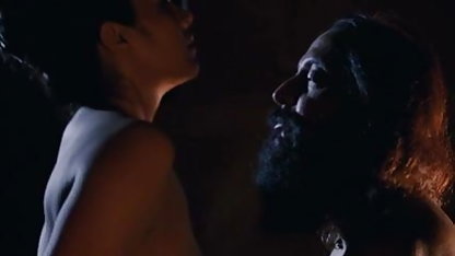 மார்பளவு பொன்னிறம், நிக்கா அமெச்சூர் பின்னற்பட்டி மற்றும் ஸ்ட்ராபன்