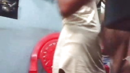 சூப்பர்-கவர்ச்சியான அலிசன் டைலரிடமிருந்து தனியா வீடியோக்கள் சோலோ